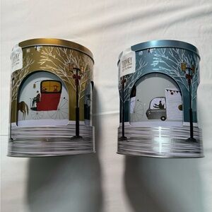 Stockmeyer Rotating Music Tin Set w/ caramel filled butter biscuits-Gold or Blue